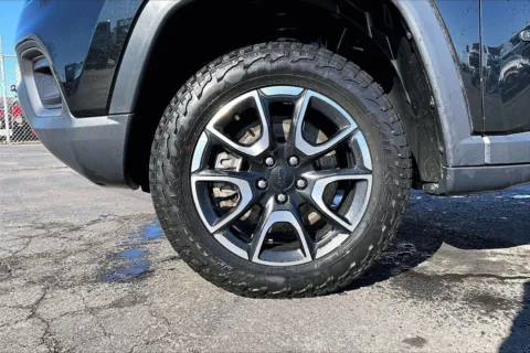 Photos of 2024 Jeep Compass Trailhawk for sale in Topeka, KS at Cable Dahmer of Topeka