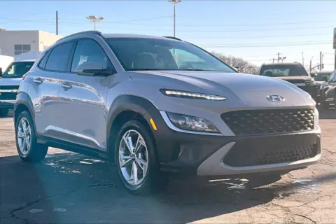 Silver 2022 Hyundai Kona SEL for sale in Topeka, KS
