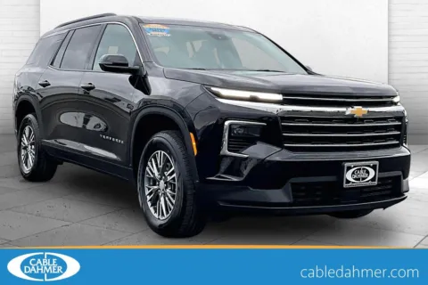 Black 2024 Chevrolet Traverse LT for sale in Topeka, KS