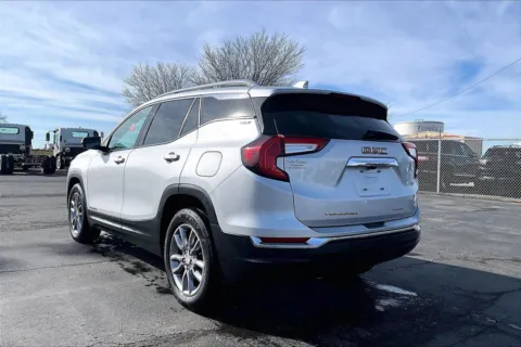 More photos of 2022 GMC Terrain SLT at Cable Dahmer of Topeka, KS