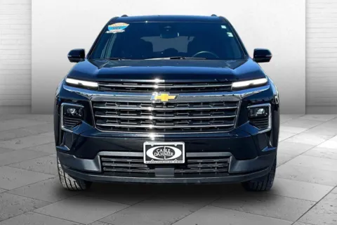 Photos of 2024 Chevrolet Traverse LT for sale in Topeka, KS at Cable Dahmer of Topeka