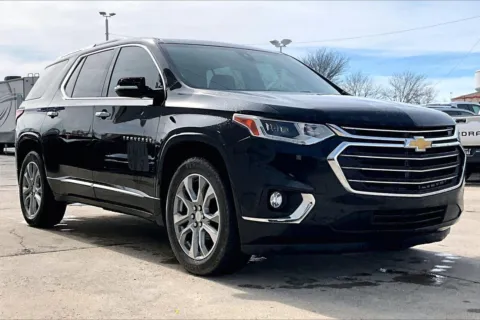 Black 2018 Chevrolet Traverse Premier for sale in Topeka, KS
