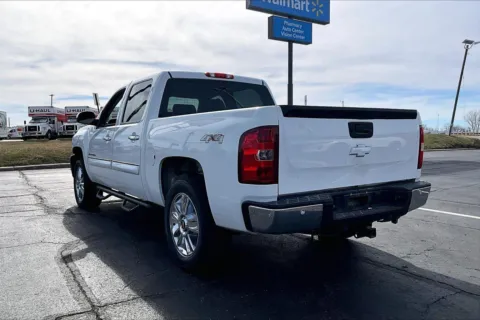 More photos of 2012 Chevrolet Silverado 1500 LT at Cable Dahmer of Topeka, KS