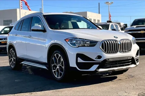 White 2021 BMW X1 sDrive28i for sale in Topeka, KS