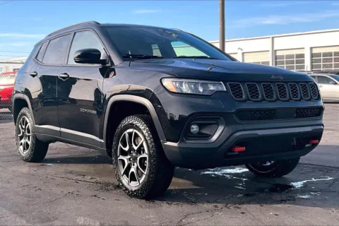Black 2024 Jeep Compass Trailhawk for sale in Topeka, KS