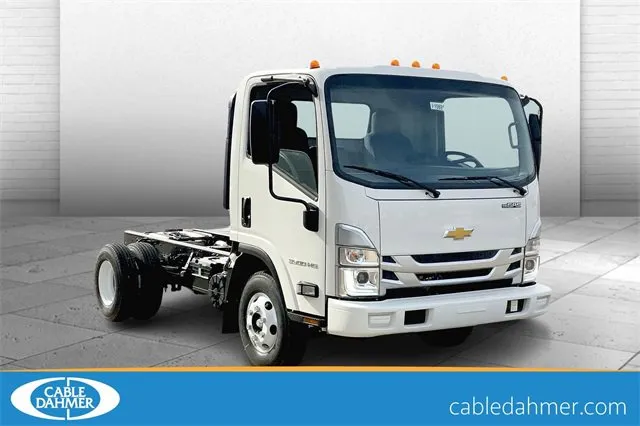 White 2025 Chevrolet Low Cab Forward 3500 for sale in Topeka, KS