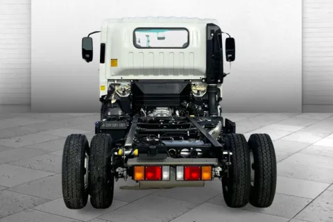 More photos of 2024 Chevrolet Low Cab Forward 4500 HD at Cable Dahmer of Topeka, KS