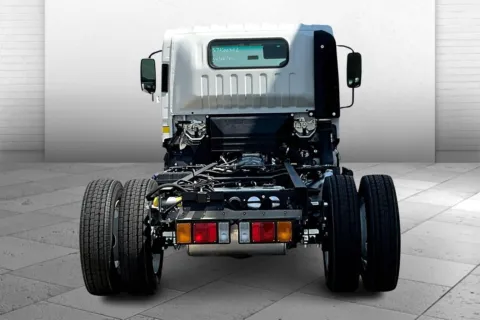 More photos of 2025 Chevrolet Low Cab Forward 4500 XD at Cable Dahmer of Topeka, KS