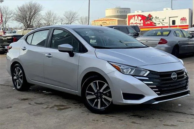 2023 Nissan VERSA SV for sale in Topeka, KS