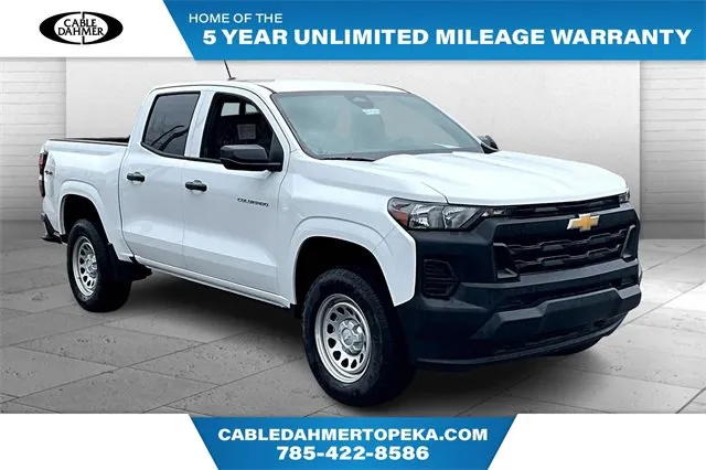 White 2025 Chevrolet Colorado WT/LT for sale in Topeka, KS