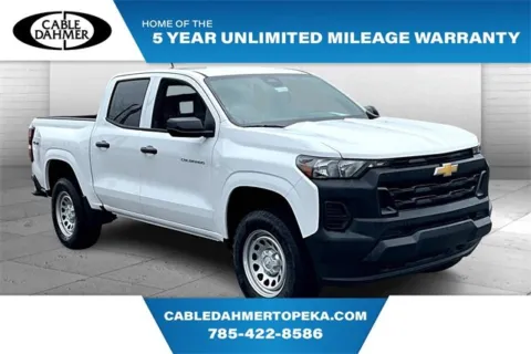 White 2025 Chevrolet Colorado WT/LT for sale in Topeka, KS