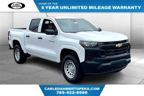 White 2025 Chevrolet Colorado WT/LT for sale in Topeka, KS