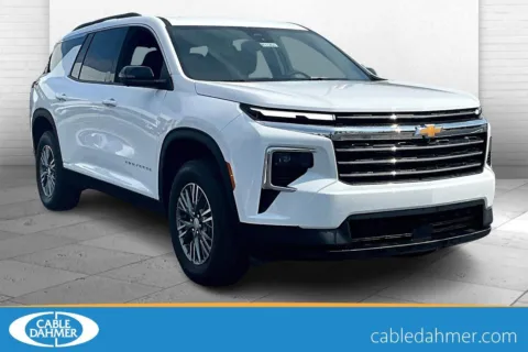 White 2025 Chevrolet Traverse LT for sale in Topeka, KS