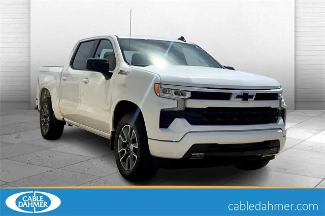 White 2024 Chevrolet Silverado 1500 RST for sale in Topeka, KS