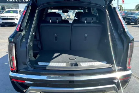 More photos of 2026 Cadillac VISTIQ Luxury at Cable Dahmer of Topeka, KS