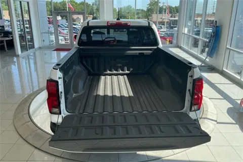 More photos of 2025 Chevrolet Colorado ZR2 at Cable Dahmer of Topeka, KS