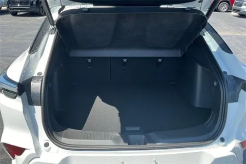 More photos of 2025 Buick Envista Avenir at Cable Dahmer of Topeka, KS