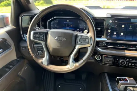 More photos of 2022 Chevrolet Silverado 1500 LT Trail Boss at Cable Dahmer of Topeka, KS