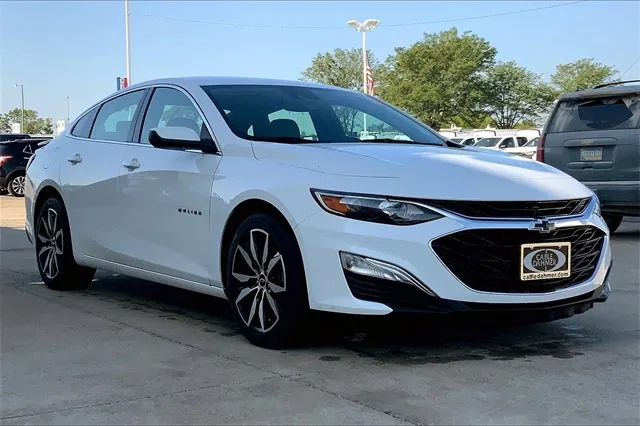 White 2024 Chevrolet Malibu RS for sale in Topeka, KS