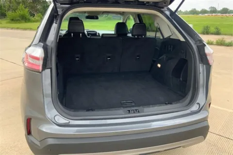 More photos of 2024 Ford Edge SEL at Cable Dahmer of Topeka, KS