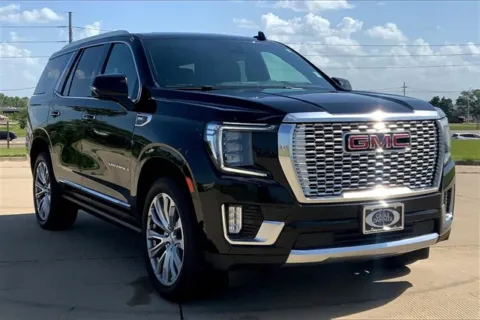 Black 2023 GMC Yukon Denali for sale in Topeka, KS