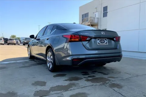 More photos of 2019 Nissan Altima 2.5 S at Cable Dahmer of Topeka, KS