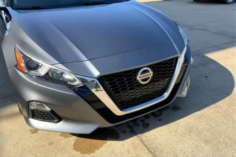 Another view of 2019 Nissan Altima 2.5 S for sale in Topeka, KS at Cable Dahmer of Topeka