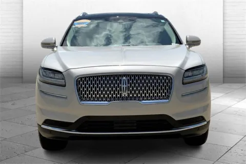 Photos of 2021 Lincoln Nautilus Reserve for sale in Topeka, KS at Cable Dahmer of Topeka
