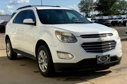 White 2017 Chevrolet Equinox LT for sale in Topeka, KS