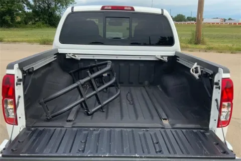 More photos of 2019 Nissan Frontier SV at Cable Dahmer of Topeka, KS