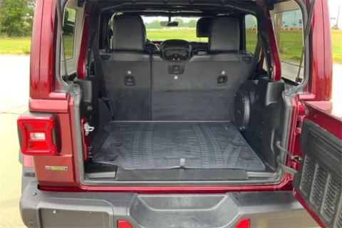 More photos of 2021 Jeep Wrangler Unlimited Rubicon at Cable Dahmer of Topeka, KS