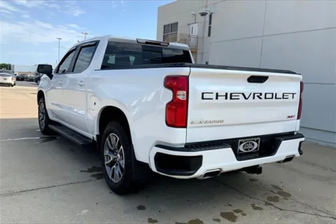 More photos of 2019 Chevrolet Silverado 1500 RST at Cable Dahmer of Topeka, KS