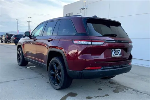 More photos of 2023 Jeep Grand Cherokee Altitude at Cable Dahmer of Topeka, KS