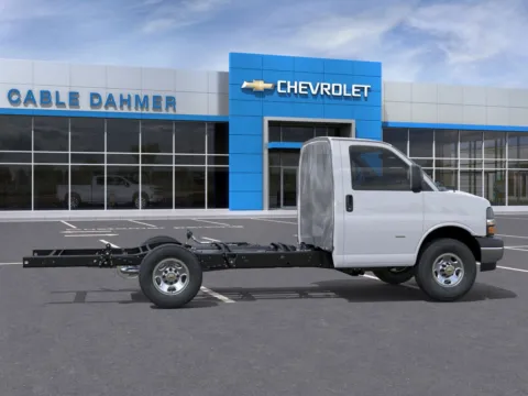More photos of 2025 Chevrolet Express Cutaway 3500 1WT at Cable Dahmer of Topeka, KS