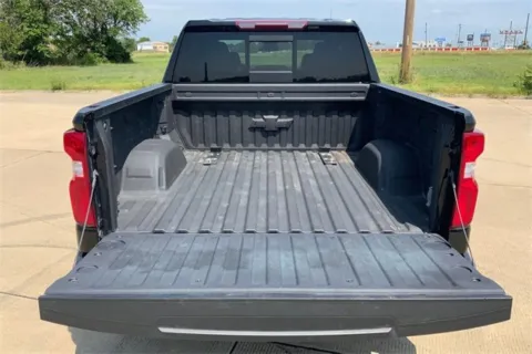 More photos of 2022 Chevrolet Silverado 1500 RST at Cable Dahmer of Topeka, KS