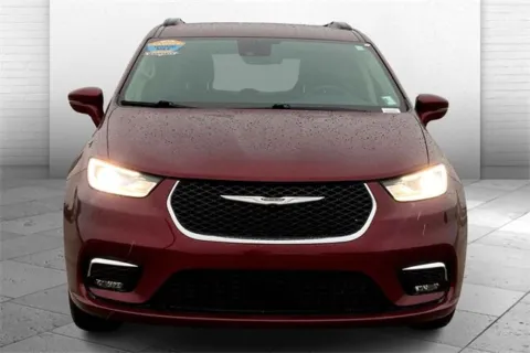 Photos of 2021 Chrysler Pacifica Touring for sale in Topeka, KS at Cable Dahmer of Topeka