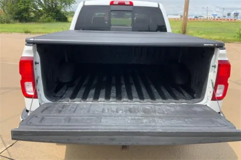 More photos of 2016 Chevrolet Silverado 1500 High Country at Cable Dahmer of Topeka, KS