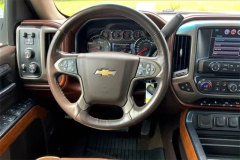 More photos of 2016 Chevrolet Silverado 1500 High Country at Cable Dahmer of Topeka, KS