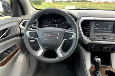 More photos of 2017 GMC Acadia SLE at Cable Dahmer of Topeka, KS