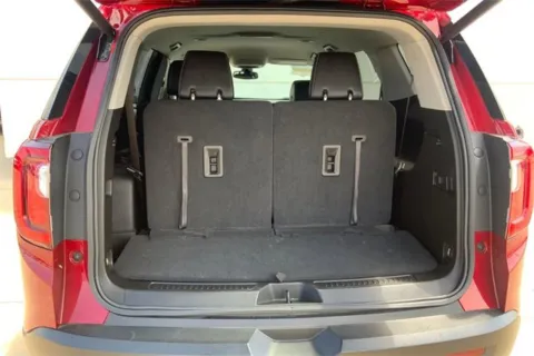 More photos of 2023 GMC Acadia SLT at Cable Dahmer of Topeka, KS