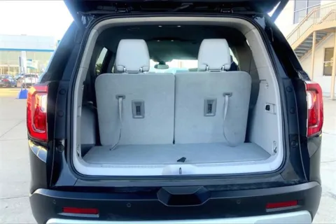 More photos of 2023 GMC Acadia SLT at Cable Dahmer of Topeka, KS