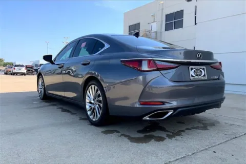 More photos of 2019 Lexus ES 350 at Cable Dahmer of Topeka, KS