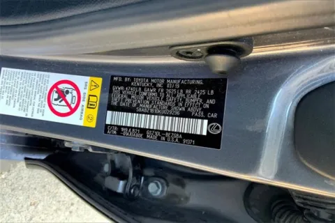 More photos of 2019 Lexus ES 350 at Cable Dahmer of Topeka, KS