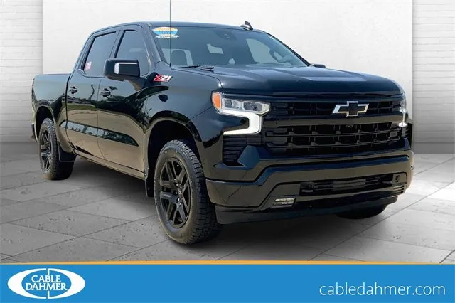 Black 2022 Chevrolet Silverado 1500 RST for sale in Topeka, KS