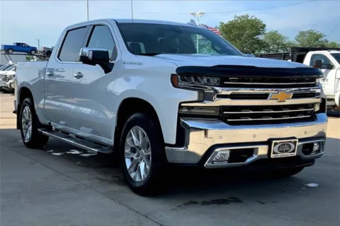 White 2019 Chevrolet Silverado 1500 LTZ for sale in Topeka, KS
