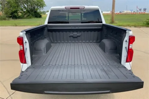 More photos of 2019 Chevrolet Silverado 1500 LTZ at Cable Dahmer of Topeka, KS