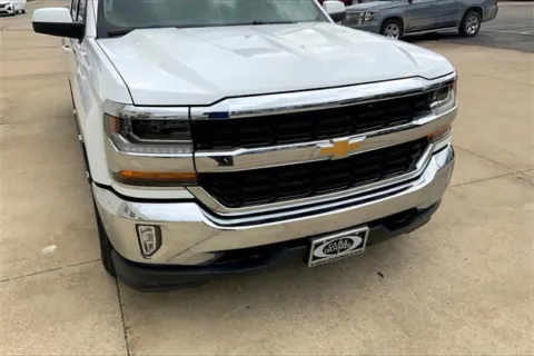 Another view of 2018 Chevrolet Silverado 1500 LT for sale in Topeka, KS at Cable Dahmer of Topeka