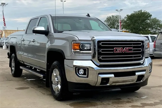 2019 GMC Sierra 2500 HD SLT for sale in Topeka, KS