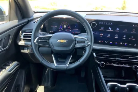 More photos of 2025 Chevrolet Traverse LT at Cable Dahmer of Topeka, KS