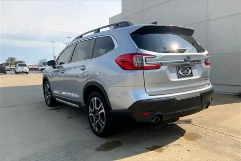 More photos of 2023 Subaru Ascent Limited at Cable Dahmer of Topeka, KS